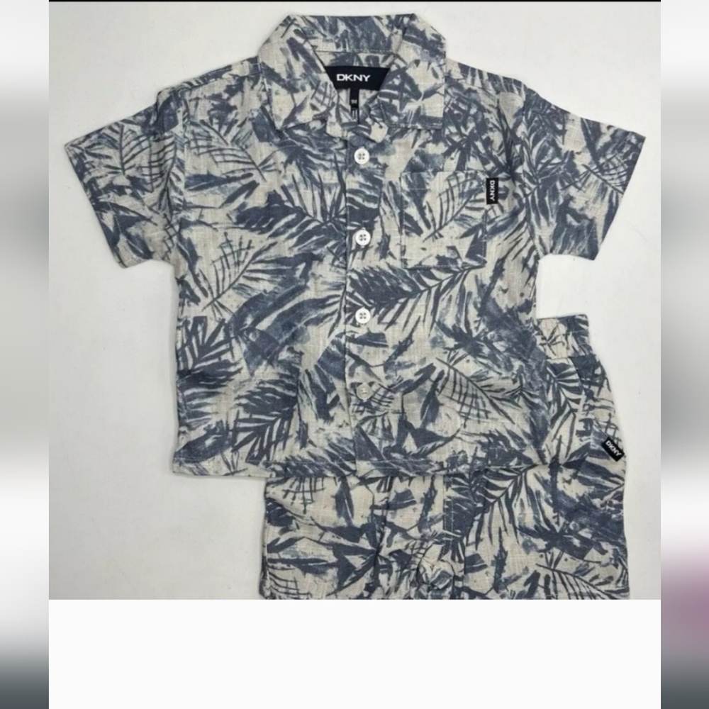 Boys Size 18M DKNY 2-Piece Short Set - Picture 4 of 5